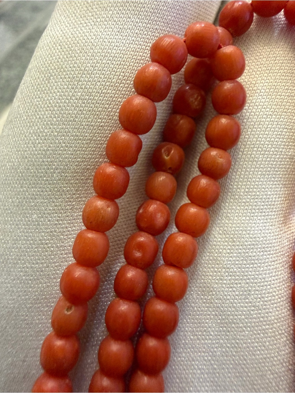 Vintage Natural Red Coral Bead Necklace 16" 10.15g 18K Gold Clasp BREV Italian - Picture 8 of 16